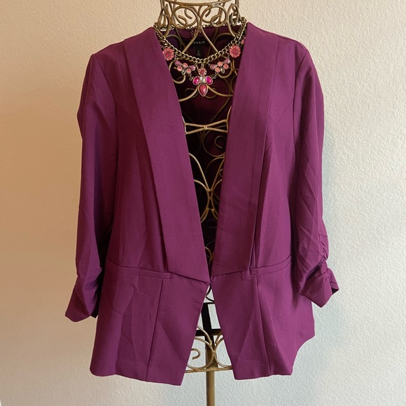 Blazer - Picture 2 of 5